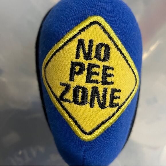 Wee Block Sozo sponge cover for changing infant boy diapers - Picture 5 of 8